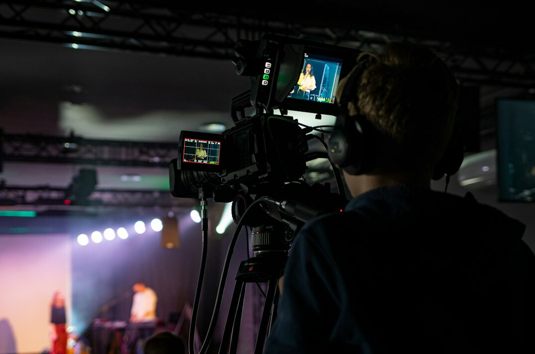 tv host on stage